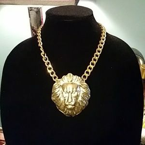 Fashion necklace gold tone